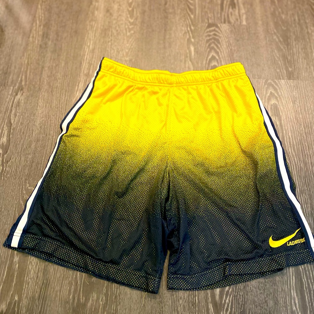 Nike Men’s multicolor shorts